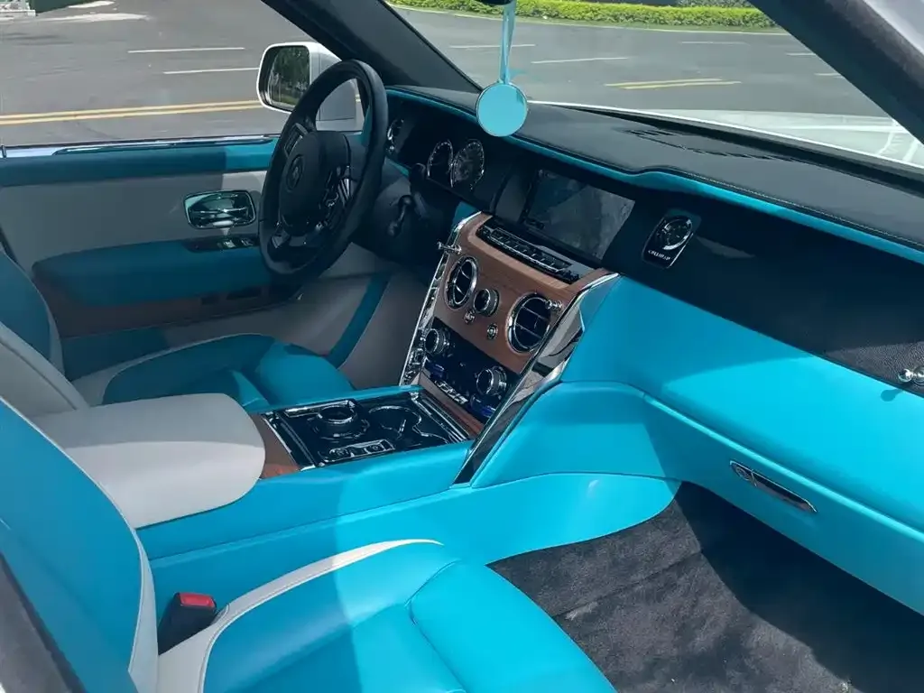 Rolls-Royce Cullinan 2021 из CN, фото 5