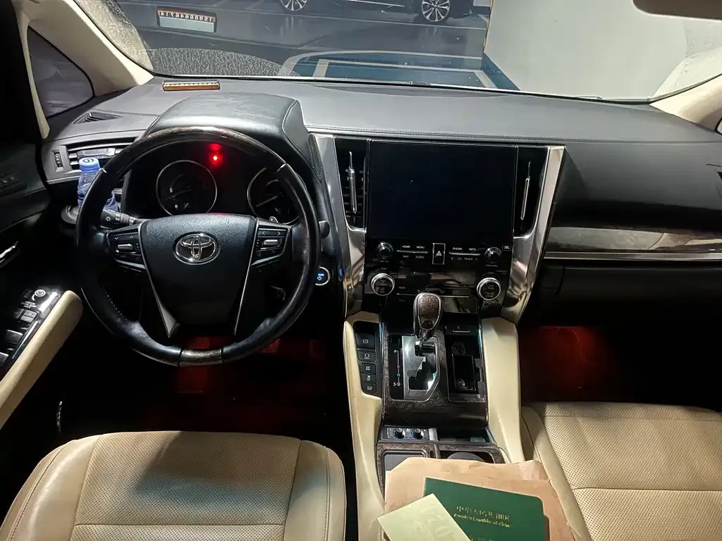 Toyota Vellfire 2022 из CN, фото 4