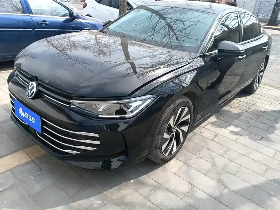 Volkswagen Passat — фото 1