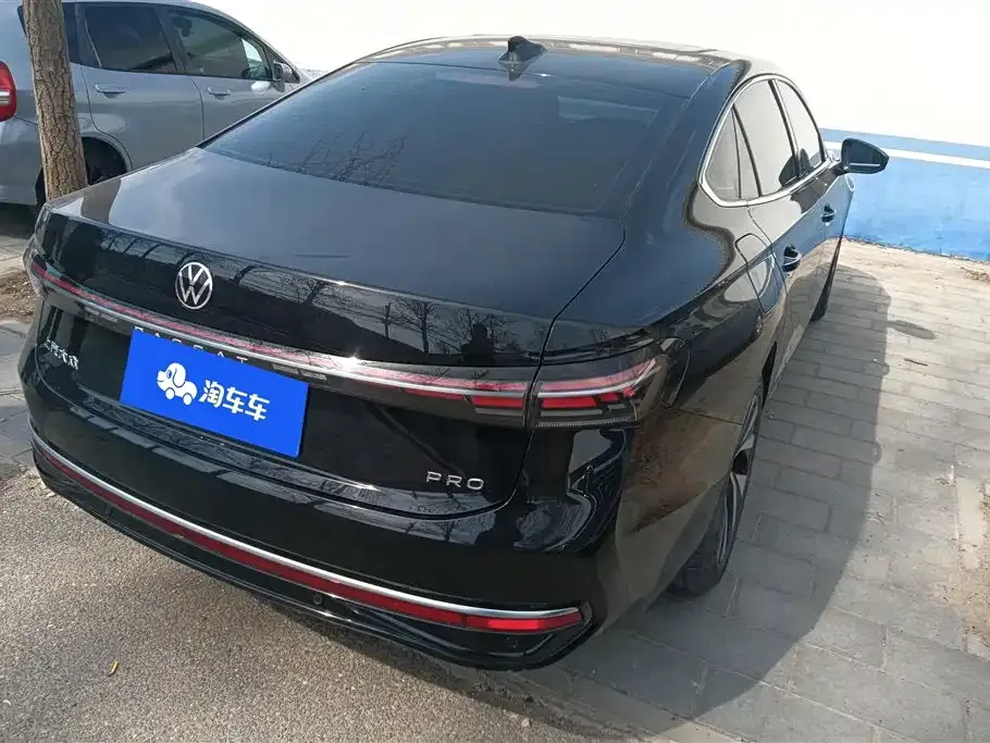 Volkswagen Passat — фото 6