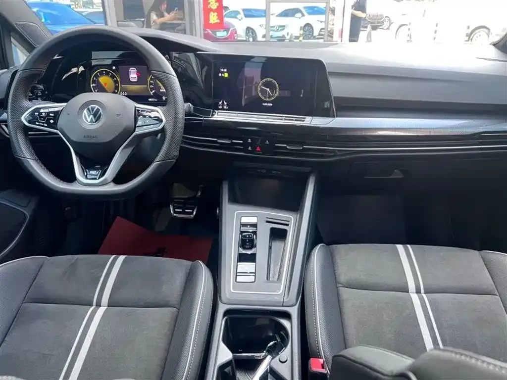 Volkswagen Golf 2022 из CN, фото 7
