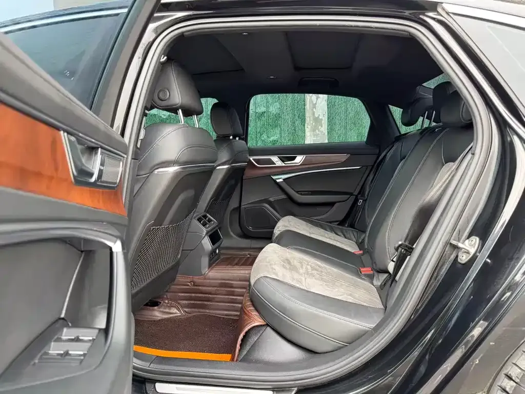 Audi A6L 2022 из CN, фото 8