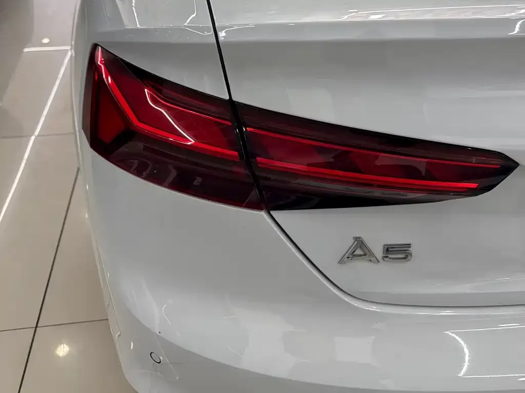 Audi A5 (Import) — фото 2