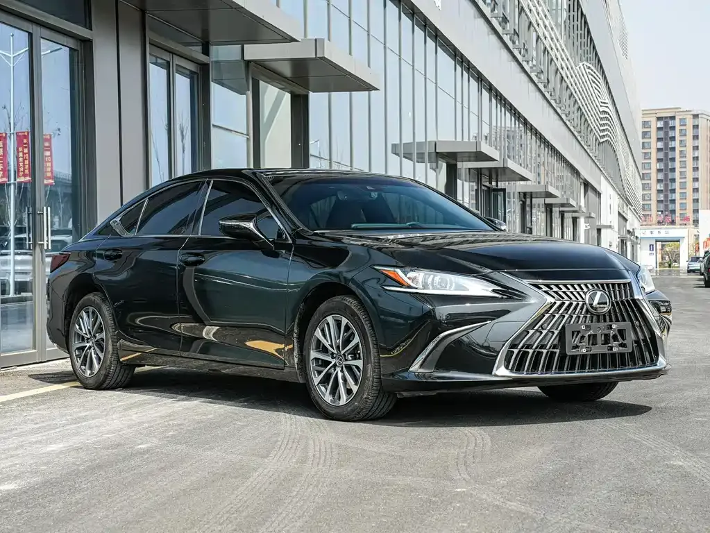 Lexus ES — фото 8