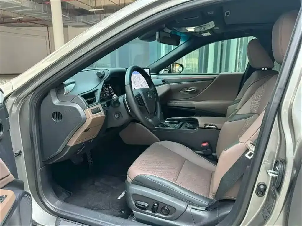 Lexus ES 2025 из CN, фото 5