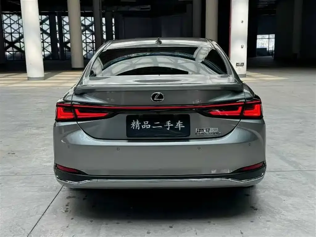 Lexus ES 2025 из CN, фото 9