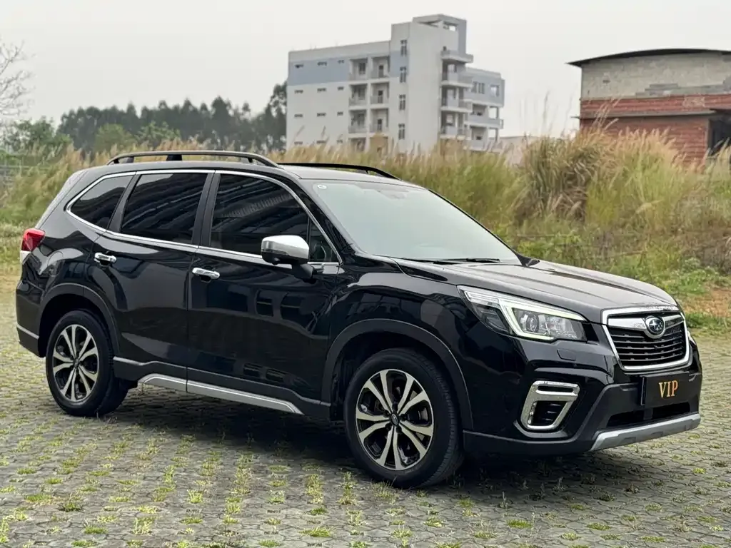 Subaru Forester — фото 10