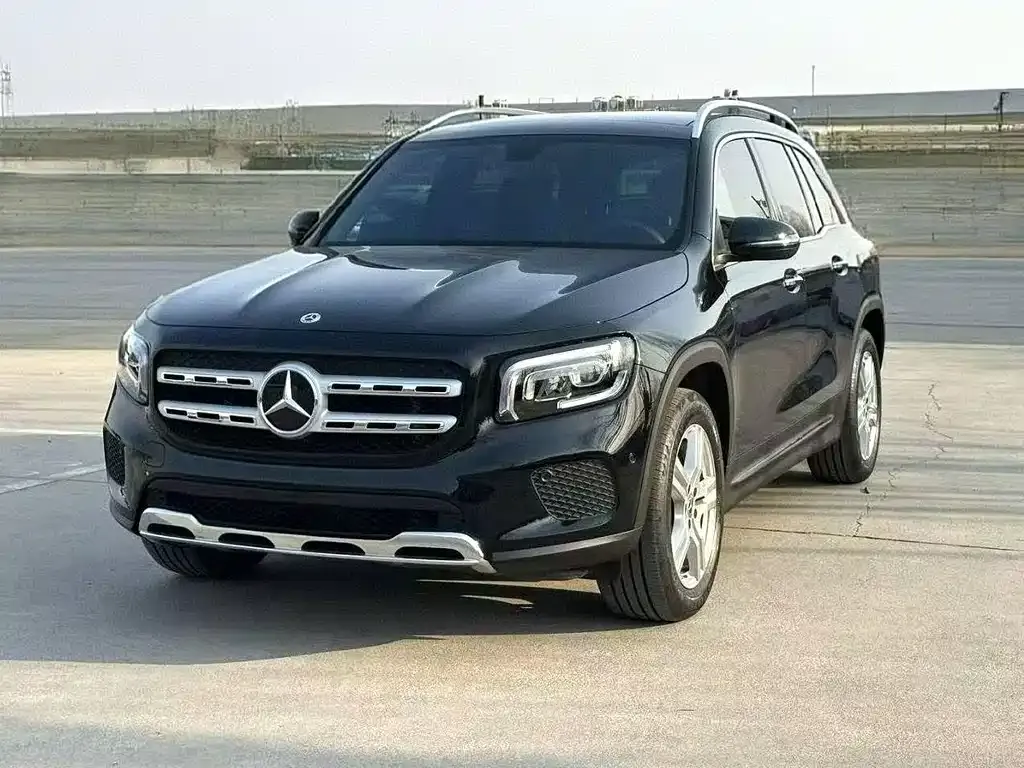 Mercedes-Benz GLB — фото 1