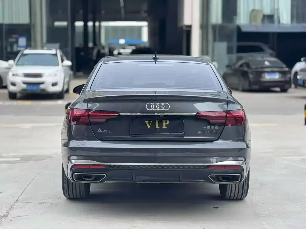 Audi A4L 2021 из CN, фото 6