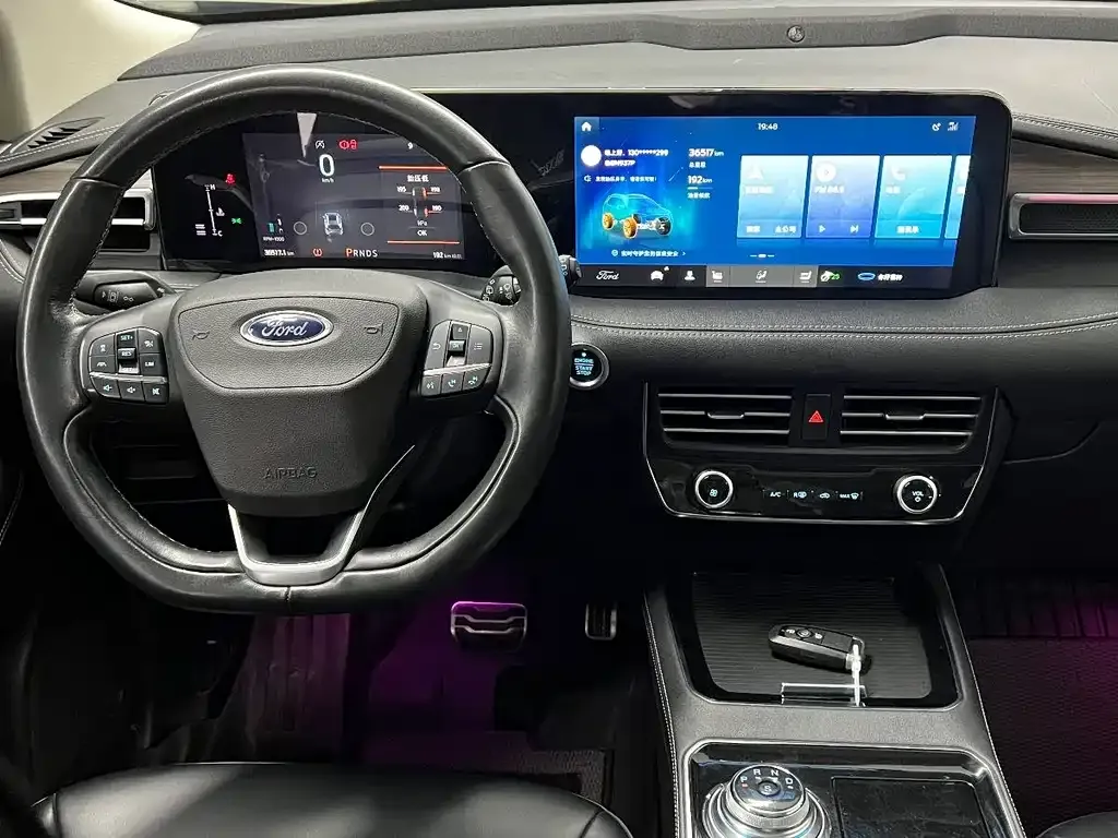 Ford Edge — фото 9