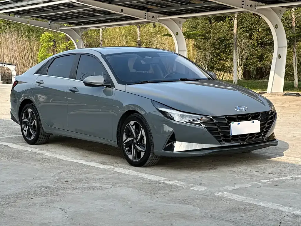 Hyundai Elantra — фото 7