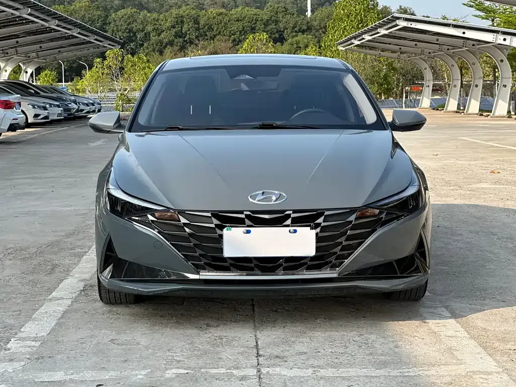 Hyundai Elantra — фото 4