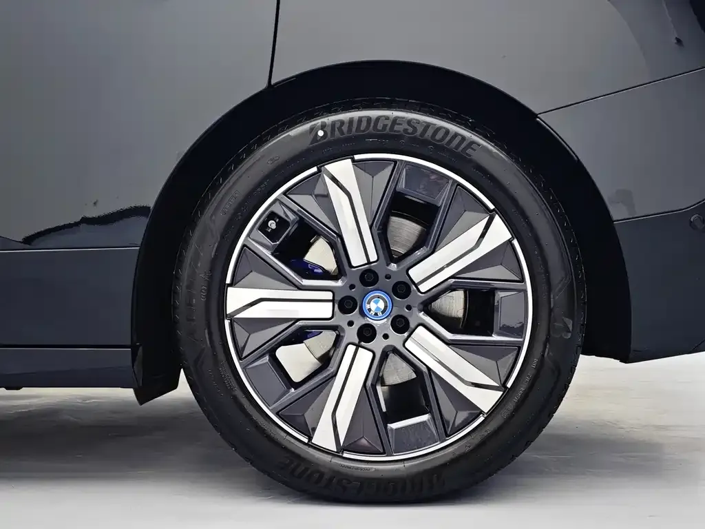 BMW iX 2025 из CN, фото 9