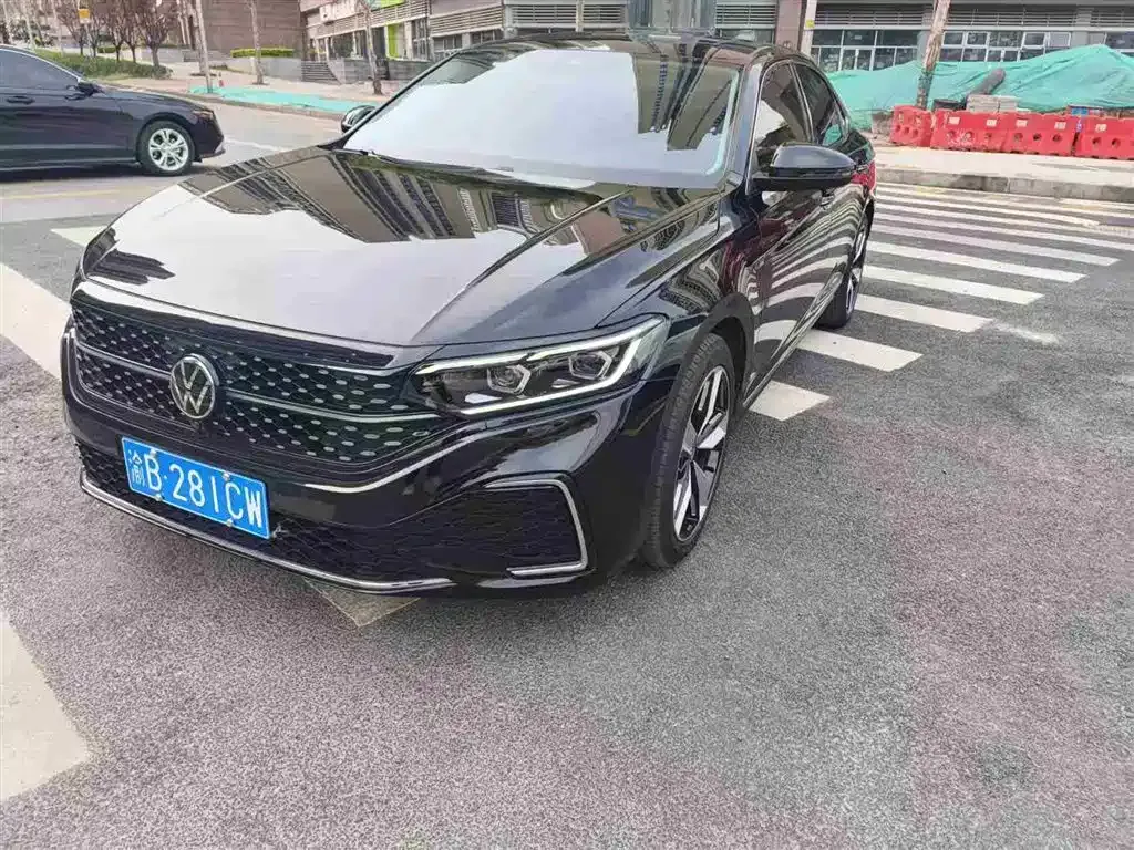 Volkswagen Passat 2023 из CN, фото 1
