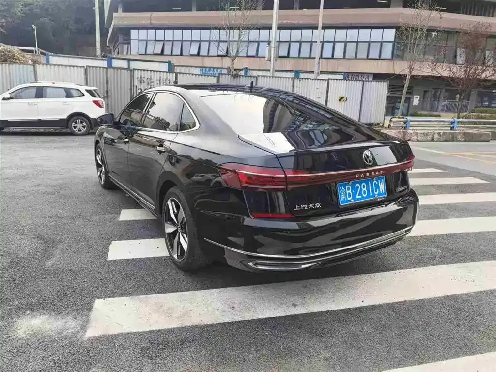 Volkswagen Passat 2023 из CN, фото 4