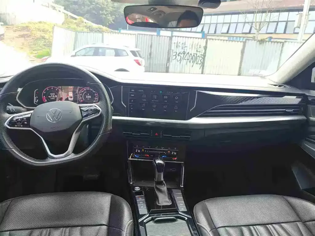 Volkswagen Passat 2023 из CN, фото 2