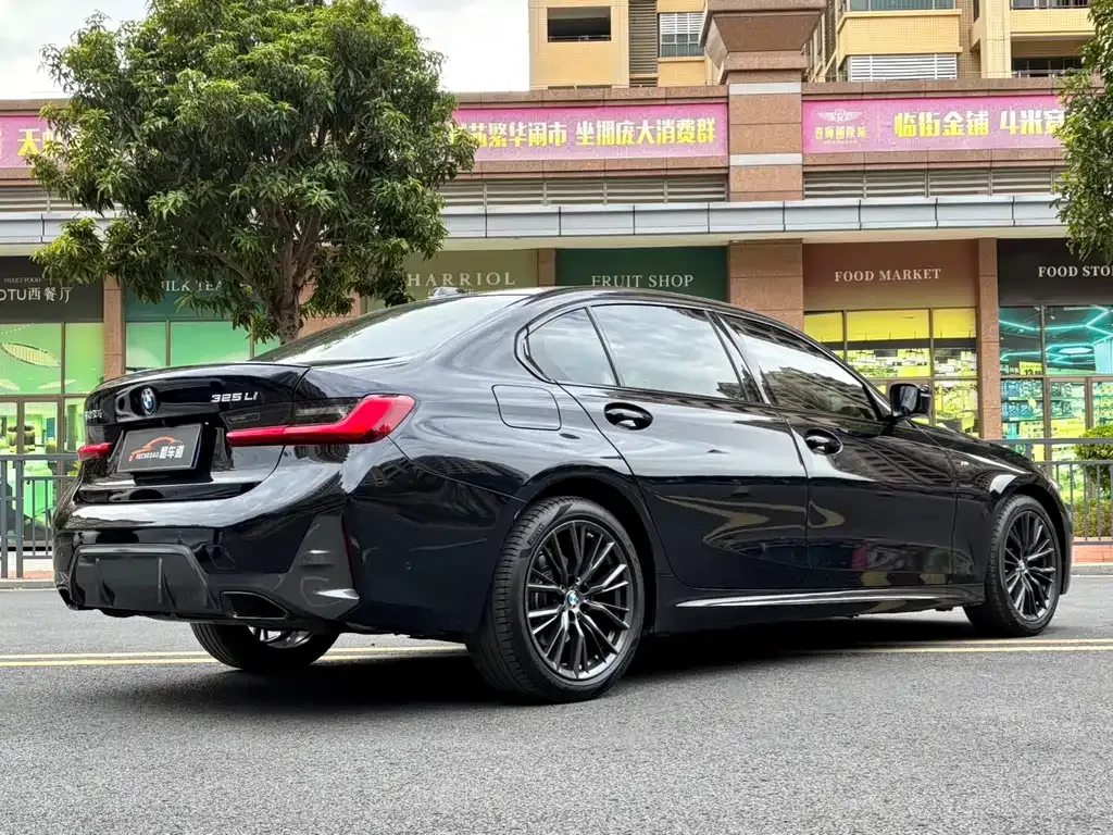 BMW 3 Series 2023 из CN, фото 10