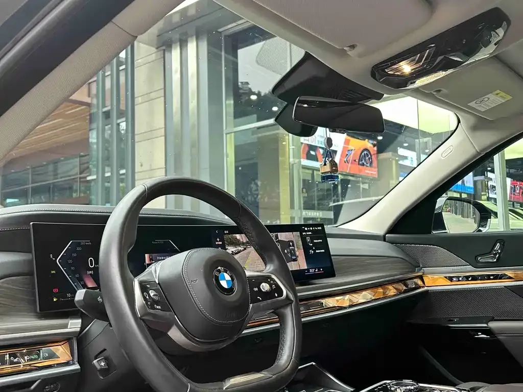 BMW 7 Series 2023 из CN, фото 4