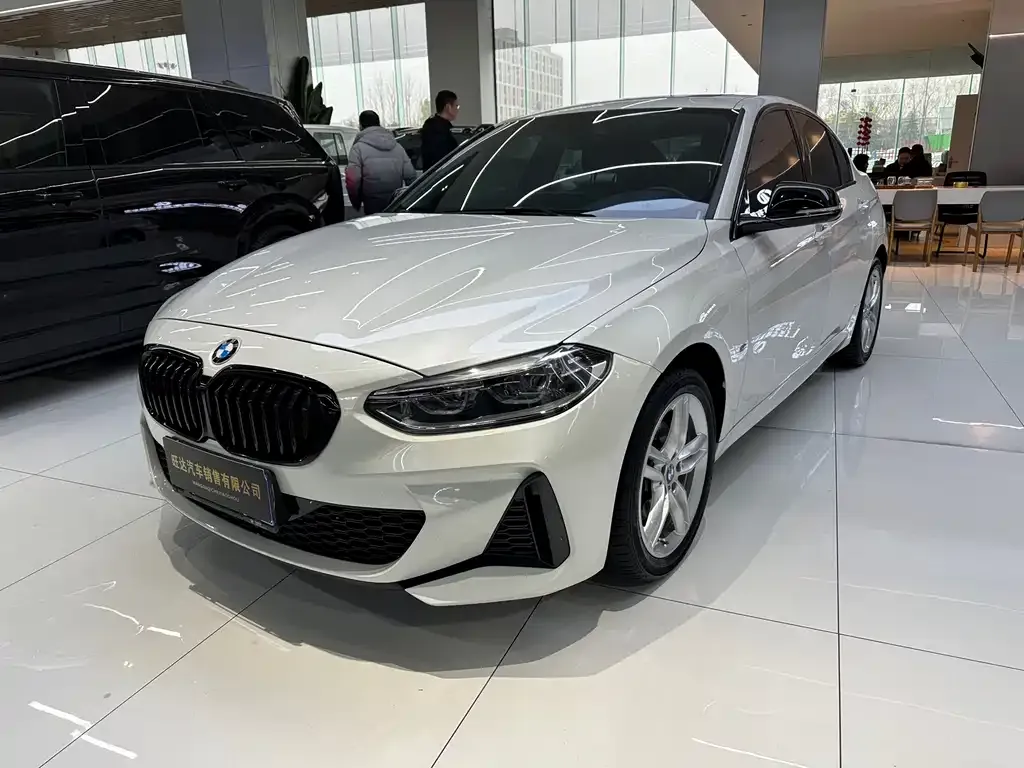 BMW 1 Series — фото 1