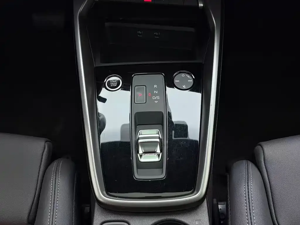 Audi A3 2022 из CN, фото 10