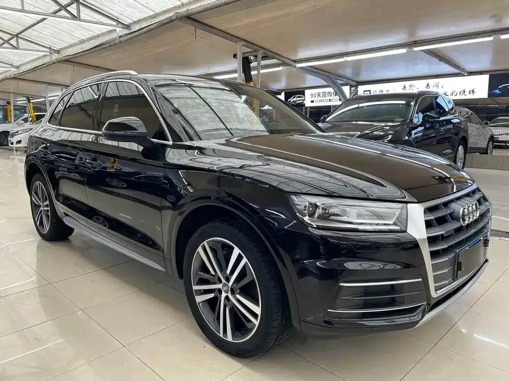 Audi Q5L 2021 из CN, фото 5