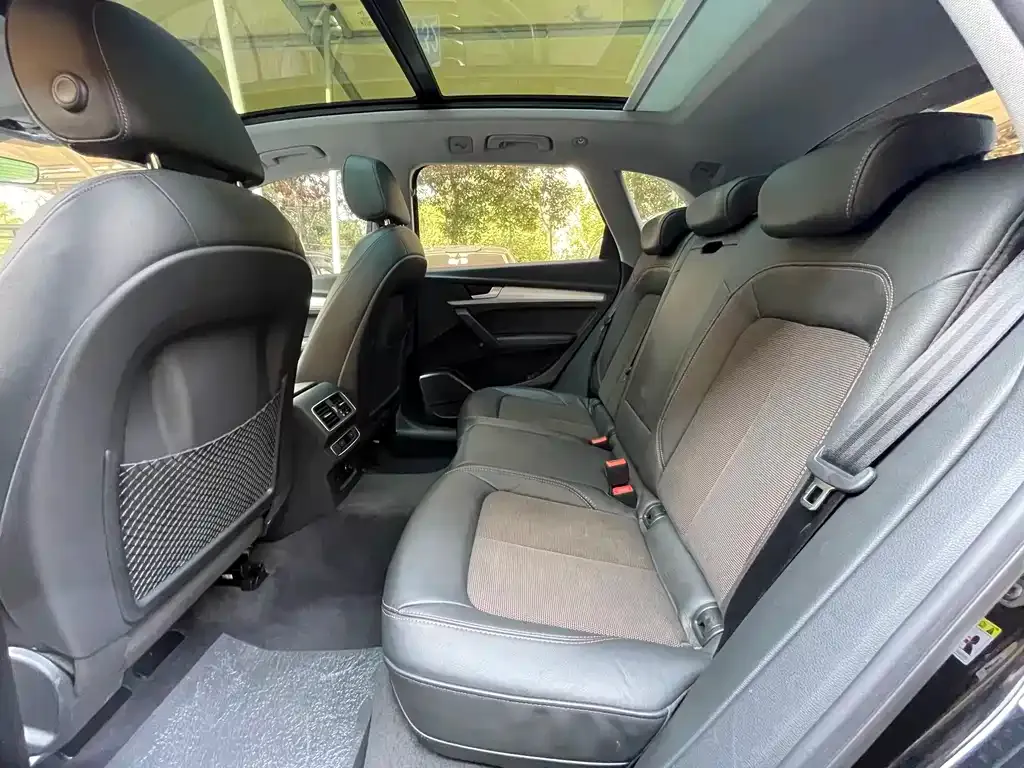 Audi Q5L 2021 из CN, фото 6
