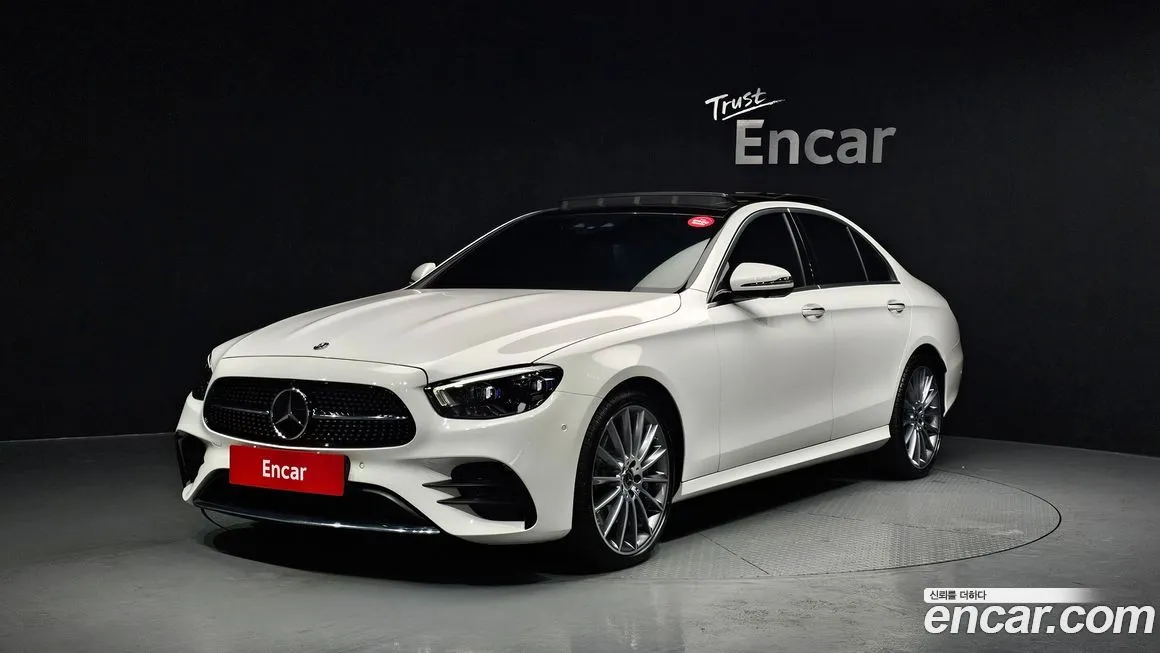 Mercedes-Benz E-Class — фото 1
