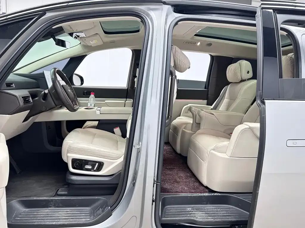 Li Auto Li MEGA 2024 из CN, фото 2
