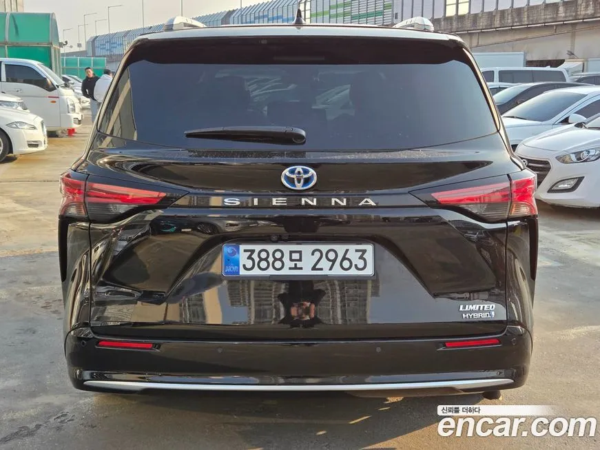 Toyota Sienna 2022 из KR, фото 2