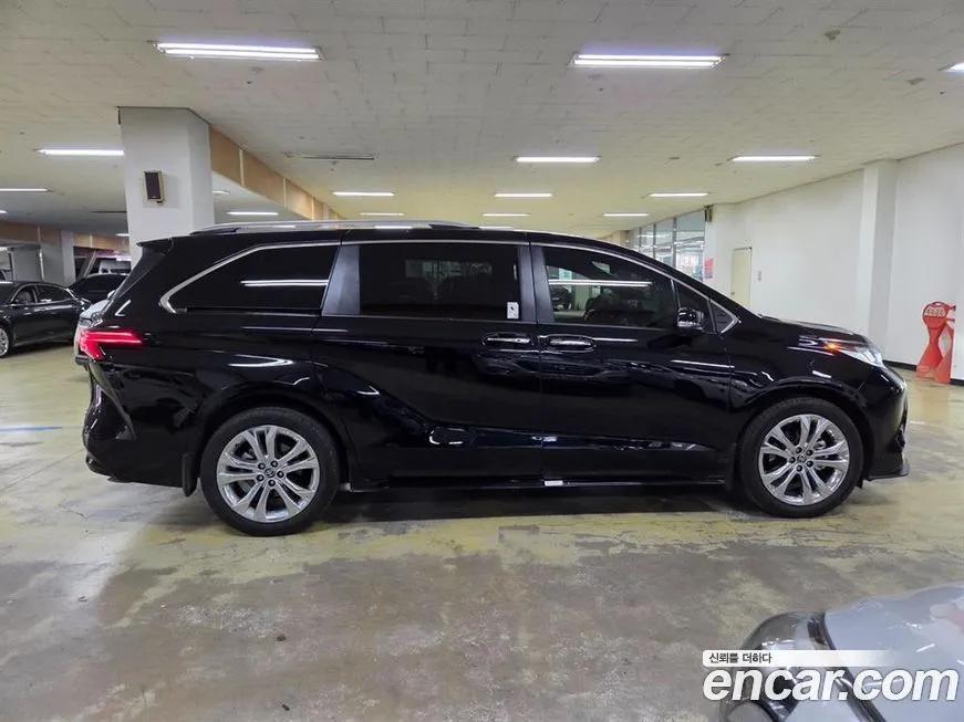 Toyota Sienna 2022 из KR, фото 7