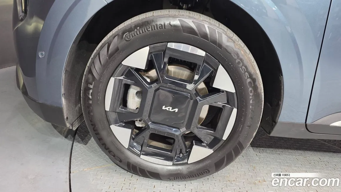 Kia Carnival — фото 10