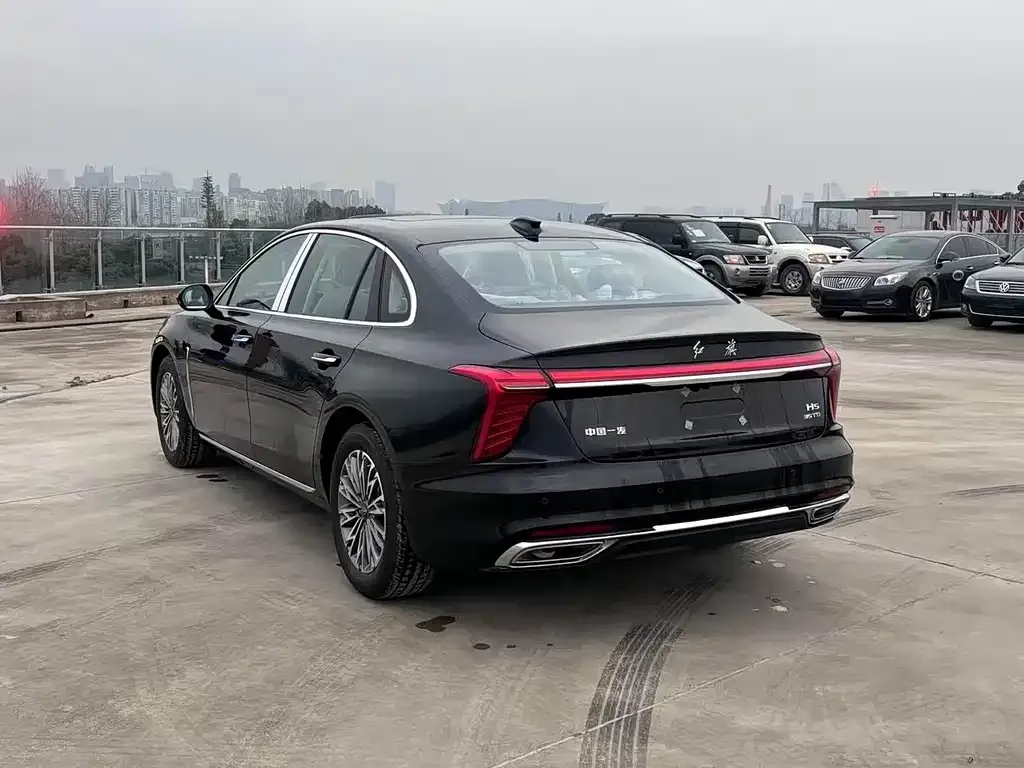 Hongqi H5 — фото 3