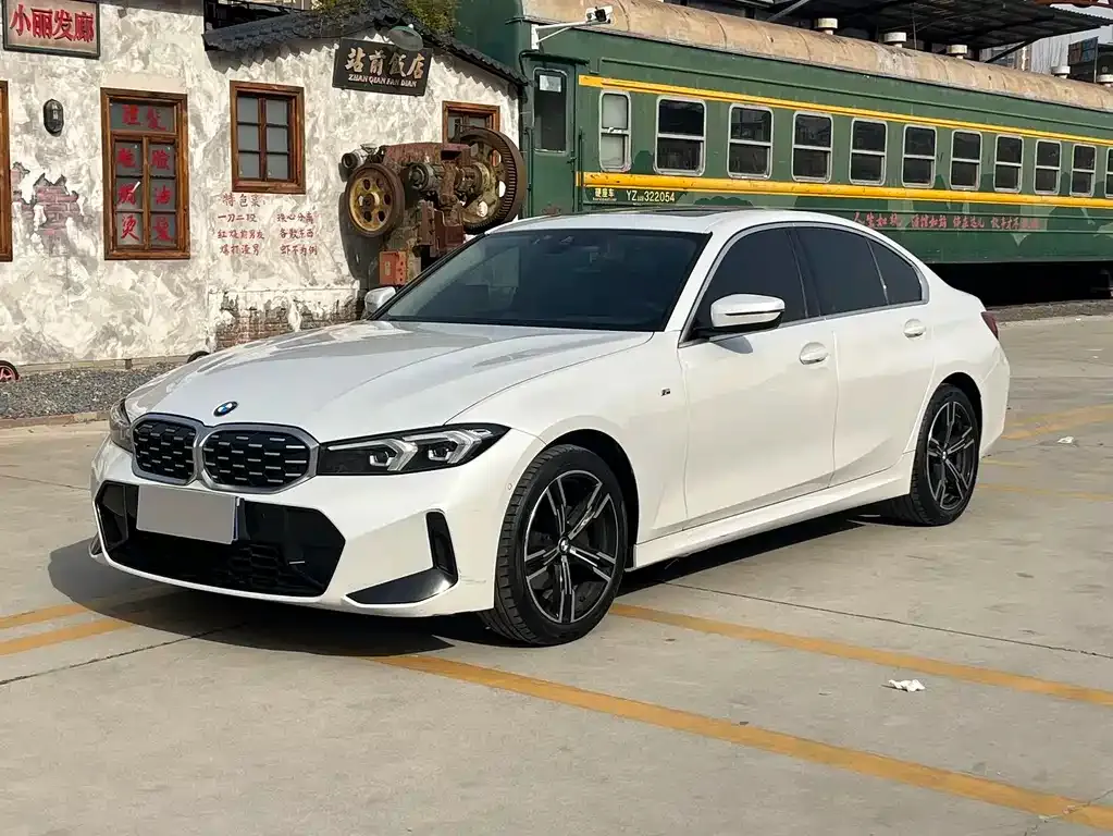 BMW 3 Series 2023 из CN, фото 1