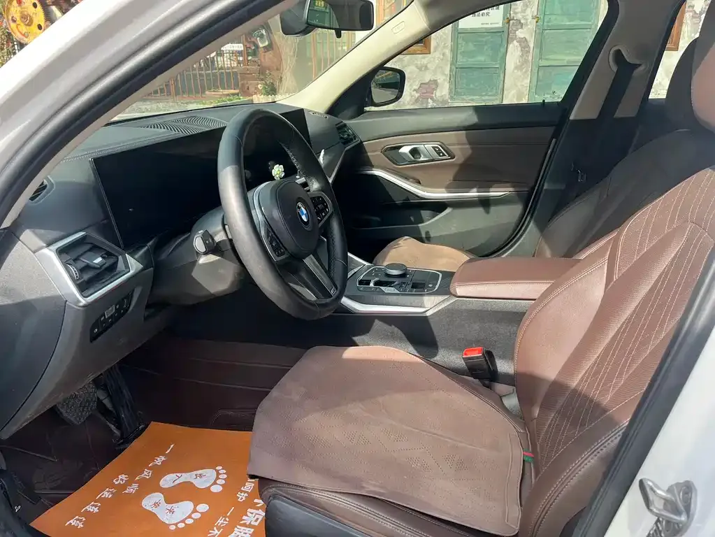 BMW 3 Series 2023 из CN, фото 6