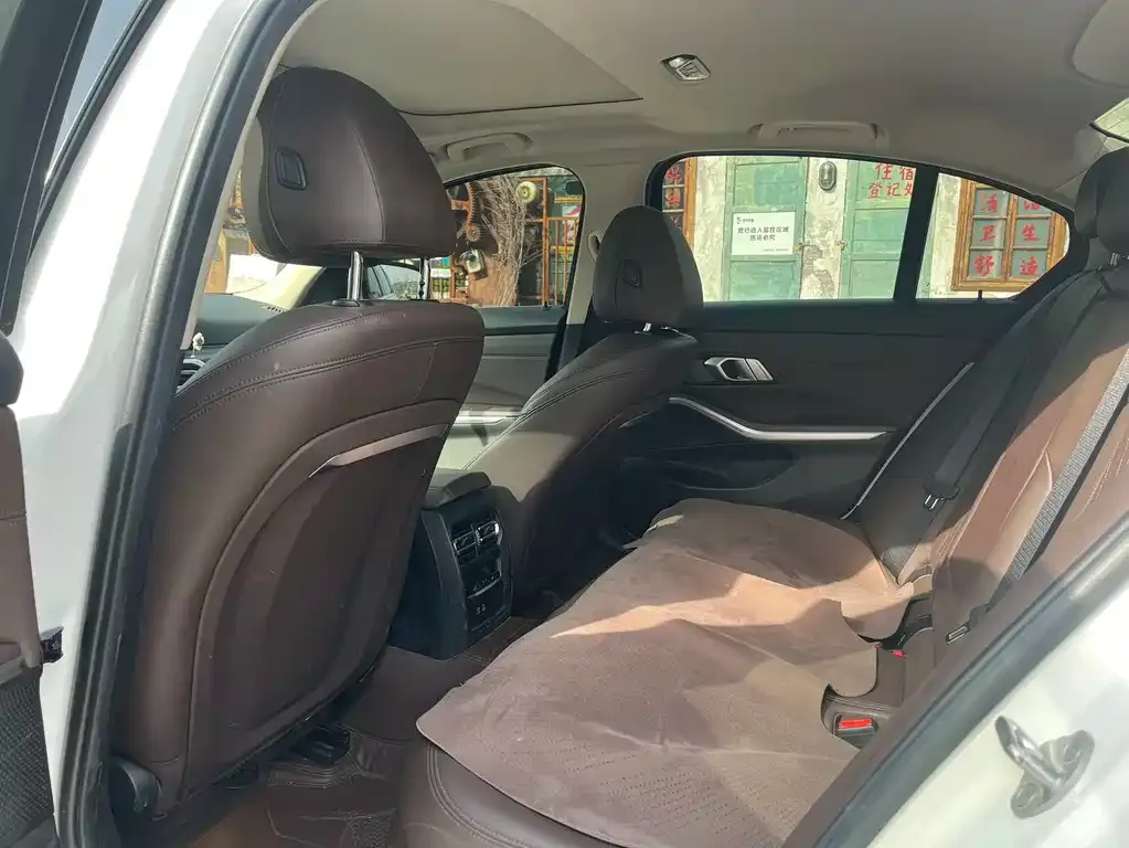 BMW 3 Series 2023 из CN, фото 8