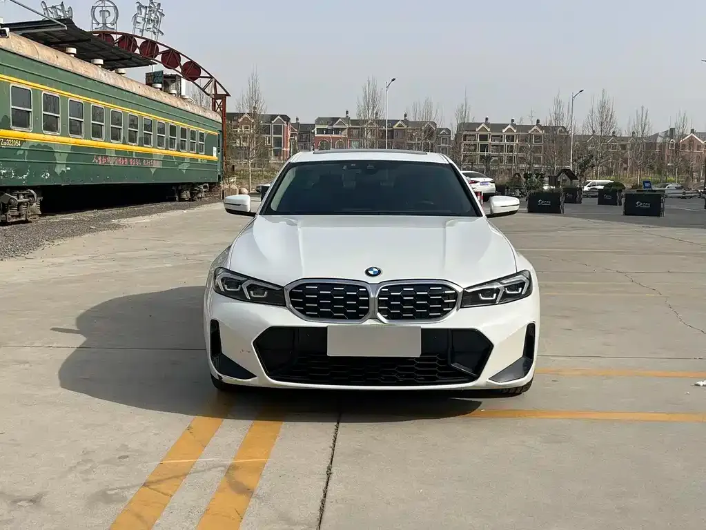 BMW 3 Series 2023 из CN, фото 4