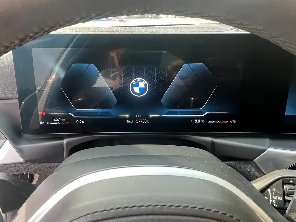 BMW 3 Series 2023 из CN, фото 2