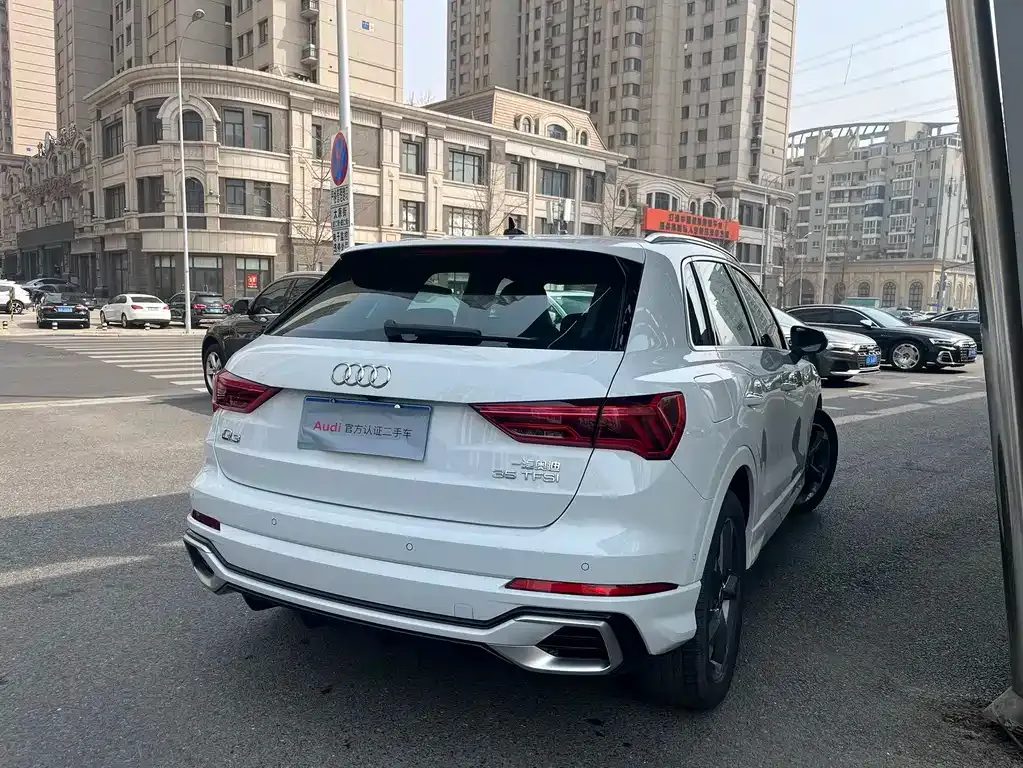Audi Q3 — фото 7