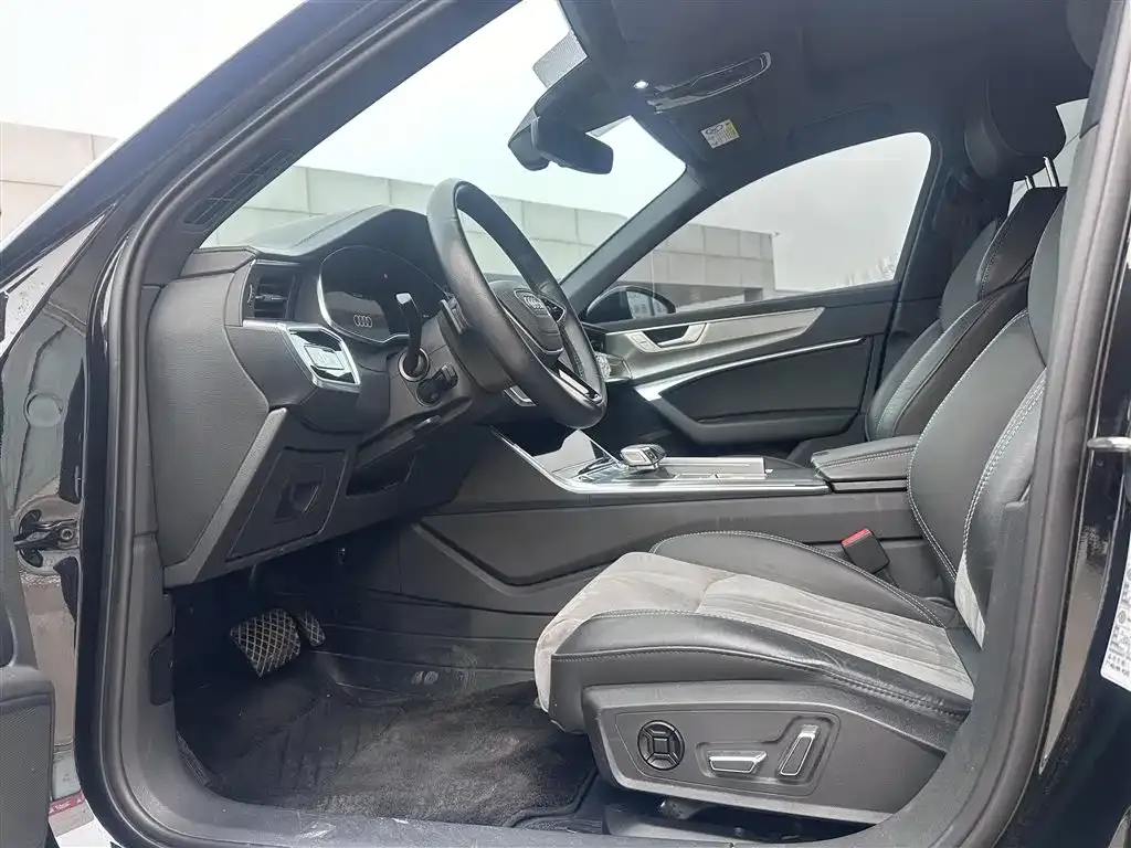 Audi A6L 2024 из CN, фото 3