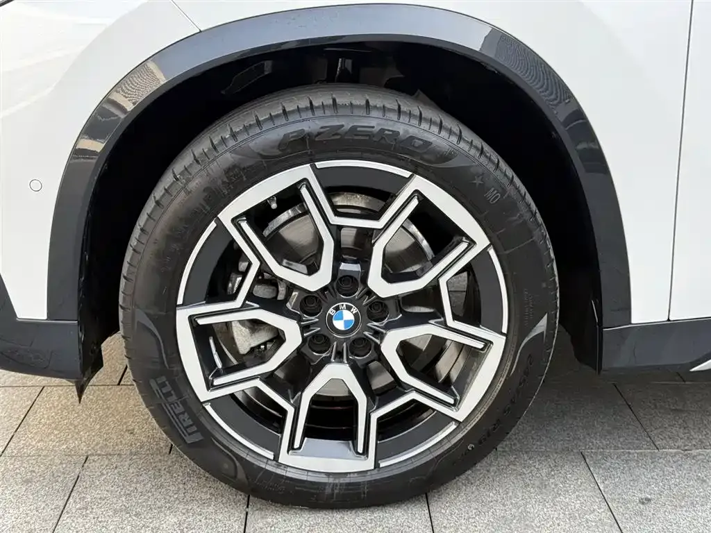 BMW X1 — фото 5