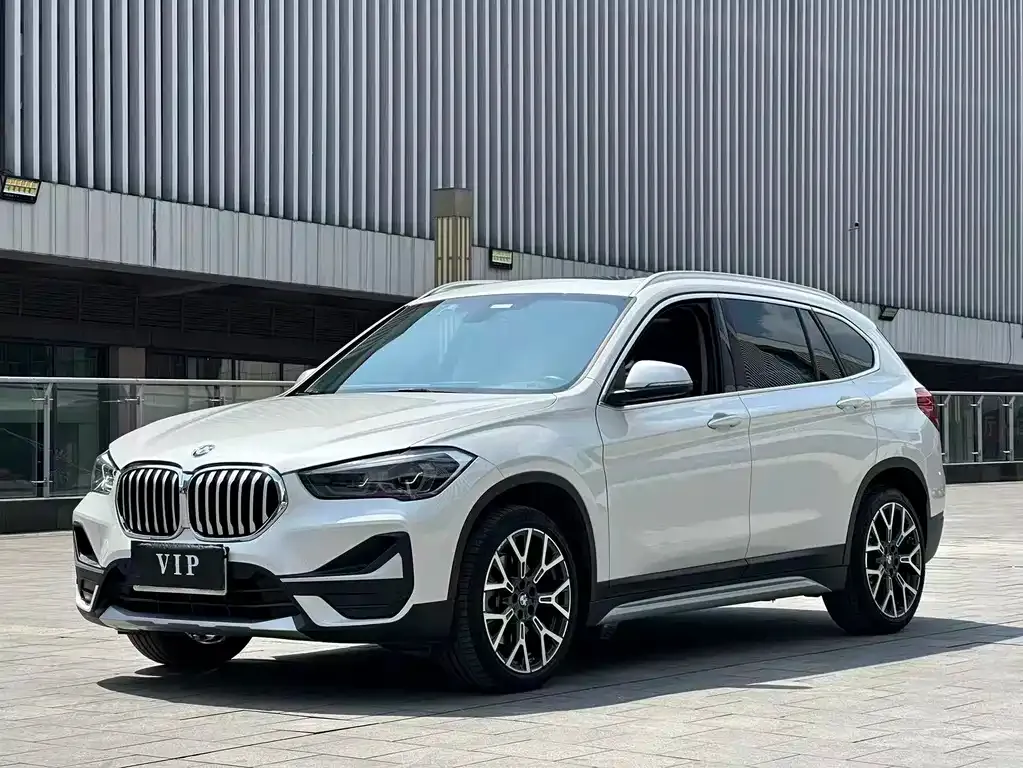 BMW X1 — фото 1