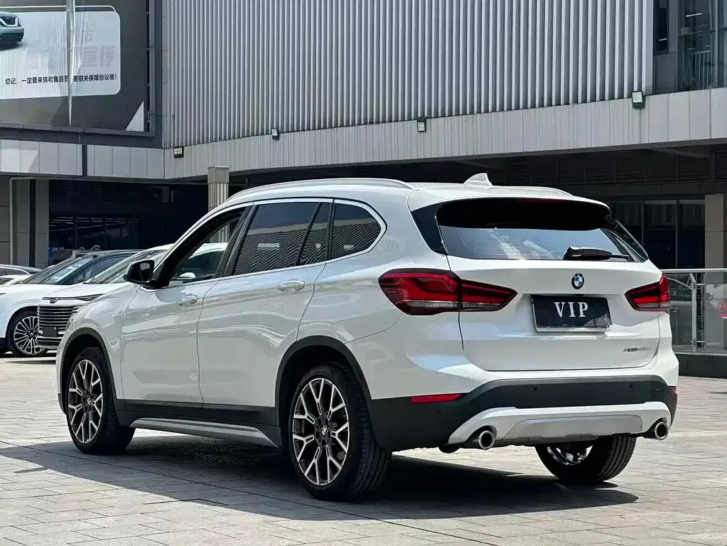 BMW X1 — фото 7