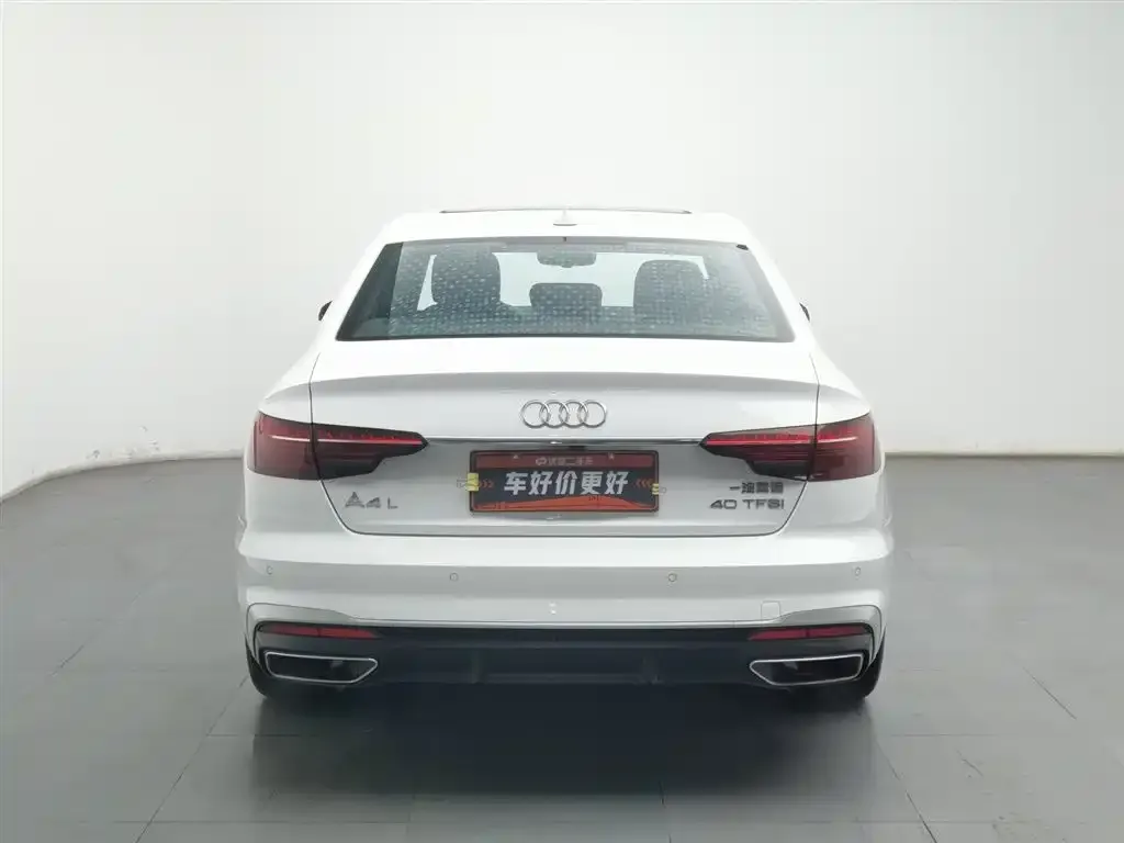 Audi A4L 2022 из CN, фото 2