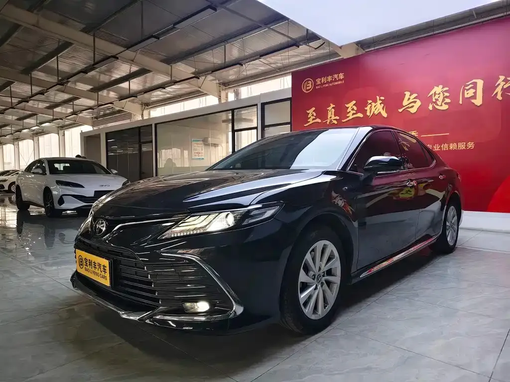 Toyota Camry 2023 из CN, фото 1