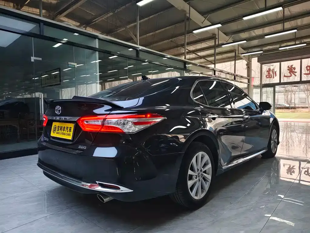 Toyota Camry 2023 из CN, фото 9