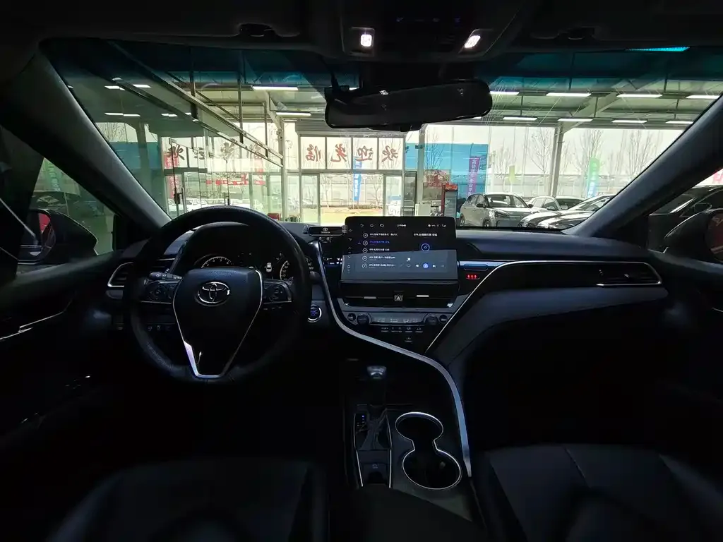 Toyota Camry 2023 из CN, фото 3