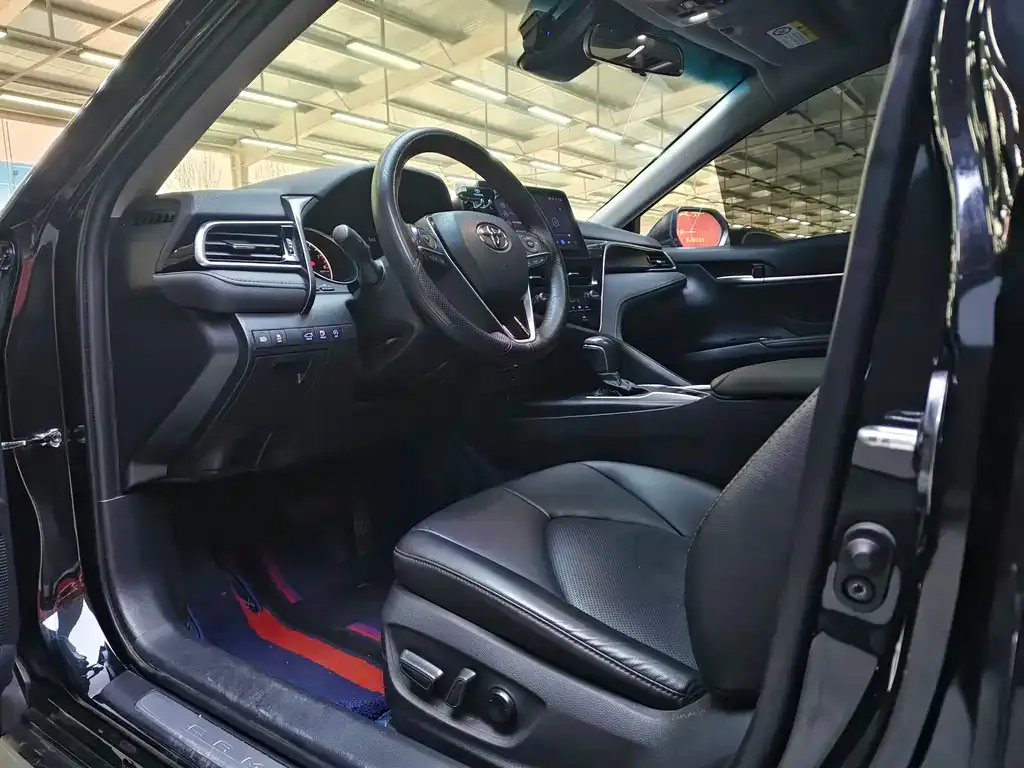 Toyota Camry 2023 из CN, фото 8