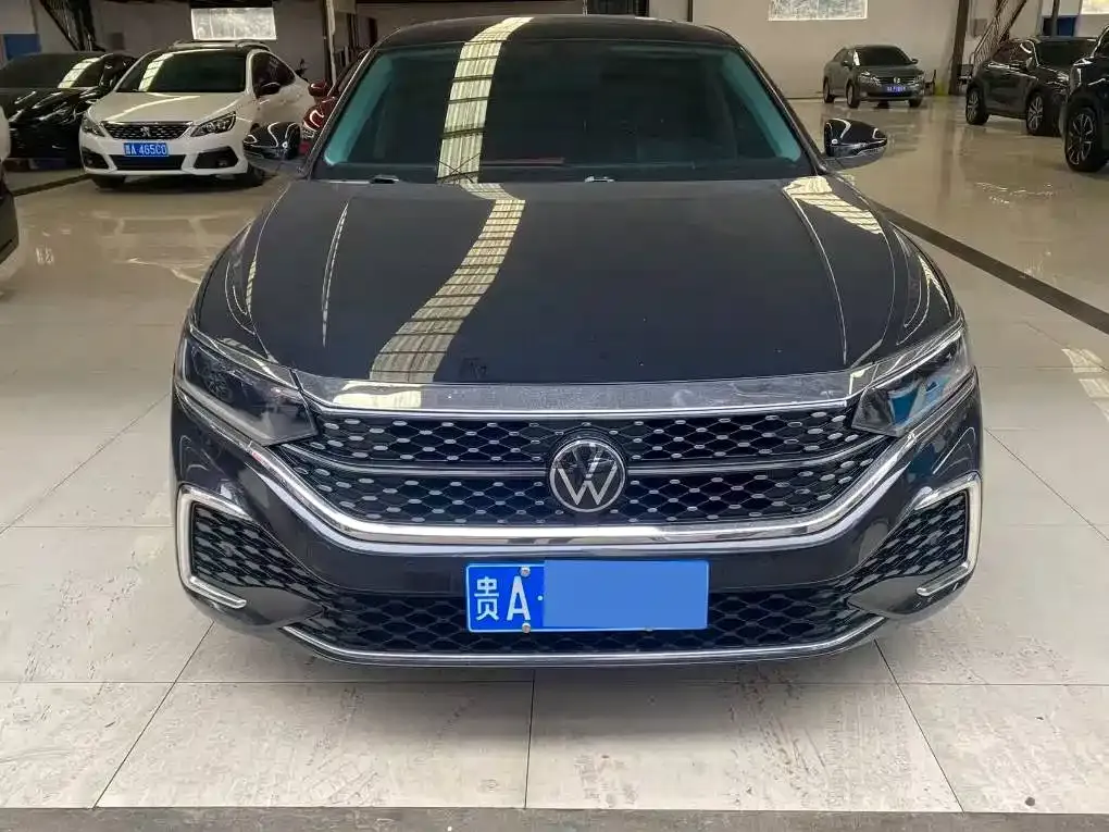 Volkswagen Passat 2023 из CN, фото 1