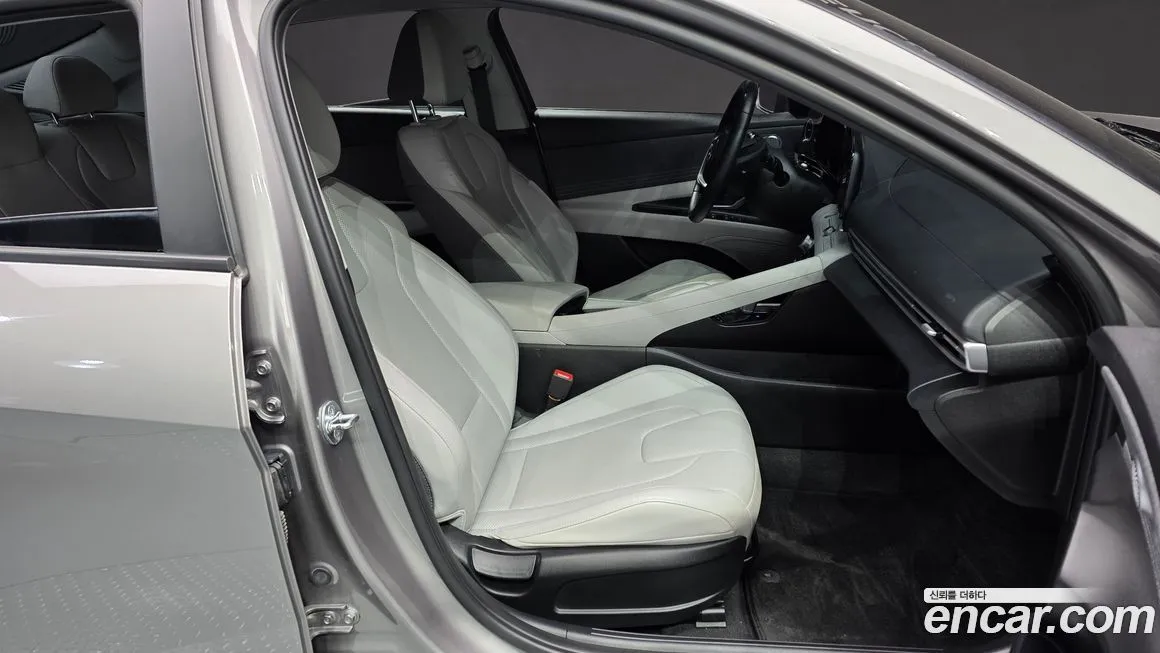 Hyundai AVANTE 2022 из KR, фото 2