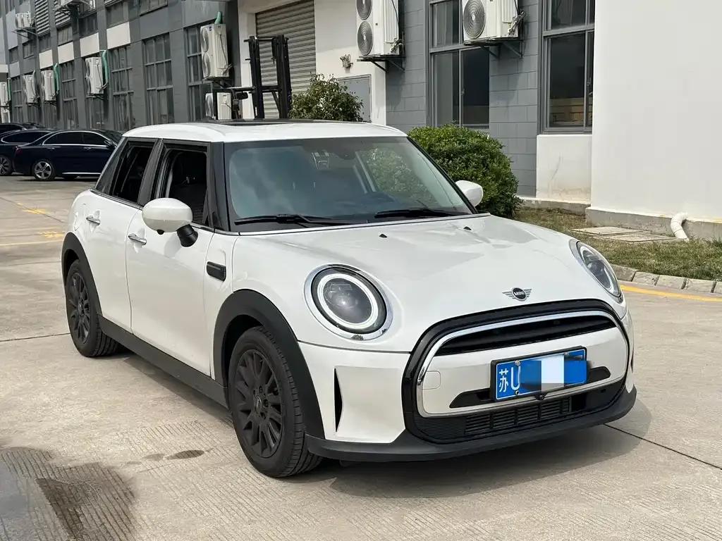 MINI Cooper (3-door) 2024 из CN, фото 8